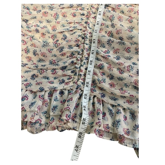 ZARA Summer Halter Cream Floral Dress
Love shack fancy inspired - Picture 11 of 15